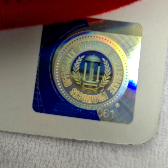 Official Alabama Baby Bibs - Picture 3 of 4